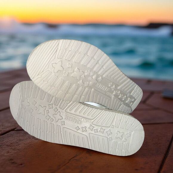 Women’s Hey Dude Wendy Funk Chambray Navy Slip-On Shoes Size 9 - Picture 6 of 7